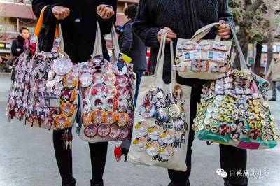 日本土豪的奢飾品新玩法 掛件比包貴